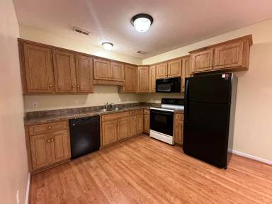 Main picture of 5698 Colonial Hwy