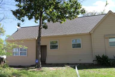 Main picture of 916 N Gaillard St