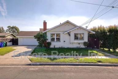 Main picture of 6135 Chadwick Ave