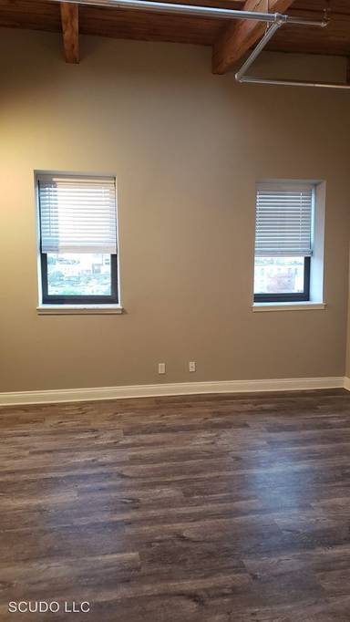 Main picture of 609 Central St