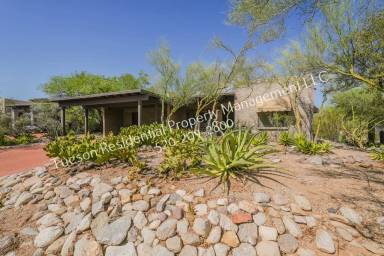 Main picture of 4929 N Via Serenidad