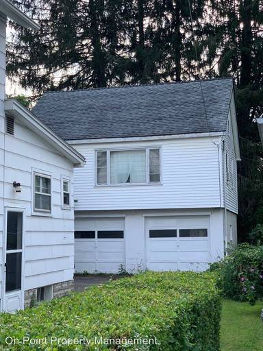 Main picture of 131 N 11th St