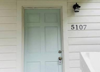Main picture of 5107 Byron St
