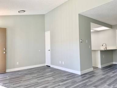 Main picture of 2910 W Ball Rd