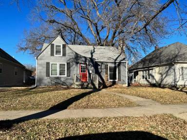 Main picture of 912 Thurston St