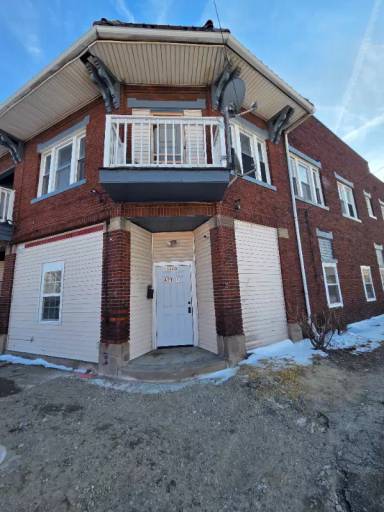 Main picture of 15220 Saranac Rd