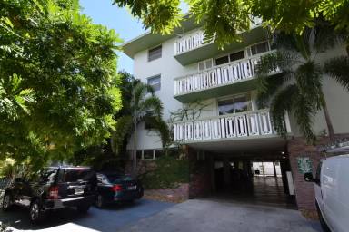 Main picture of 921 Jefferson Ave