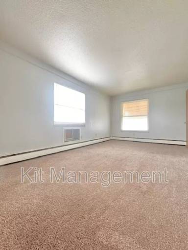 Main picture of 3320 Douglas Rd