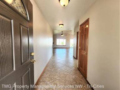 Main picture of 2680 Sandpiper Loop