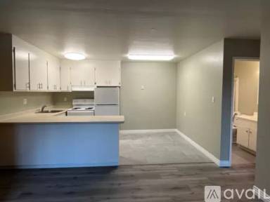 Main picture of 303 Lee St