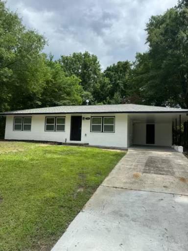 Main picture of 3850 Spencer Cir