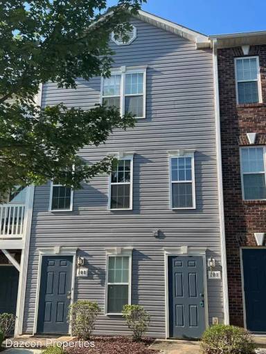 Main picture of 106 Locomotive Ln