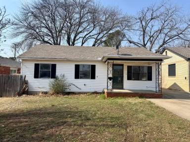 Main picture of 1904 N Oklahoma Ave