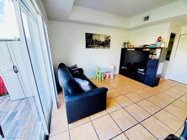 Main picture of 5220 NW 109th Ave