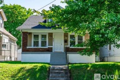 Main picture of 659 S 43rd St