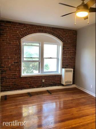 Main picture of 1237 N Edgemont St