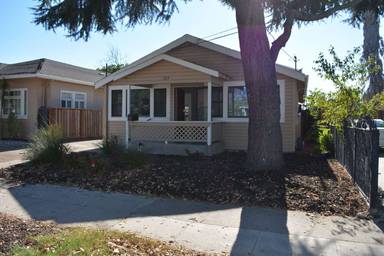 Main picture of 421 N 13th St