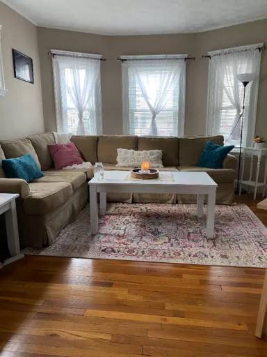 Main picture of 12 Winter St