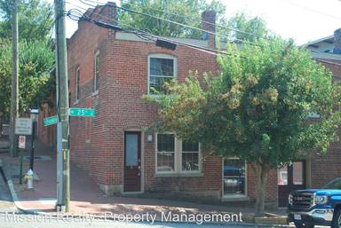 Main picture of 2501 E Franklin St