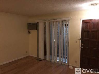 Main picture of 1390 Jonathan St