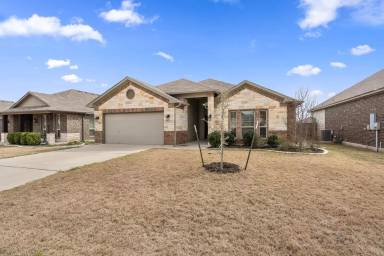Main picture of 5719 Blackstone Dr