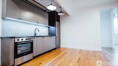 Main picture of 620 Parkside Ave