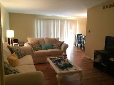 Main picture of 426 Fox Hills Dr N