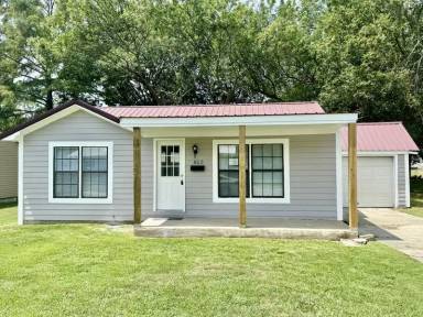 Main picture of 813 J St NW