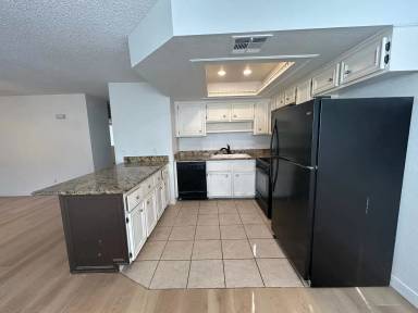 Main picture of 725 Rock Springs Dr