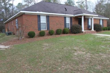 Main picture of 132 Edgelake Dr