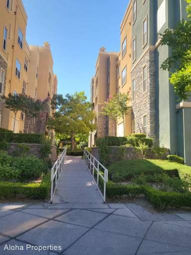 Main picture of Manhattan Condominiums