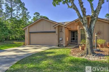 Main picture of 1928 Sprucewood Way