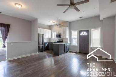 Main picture of 3216 W Augusta Blvd