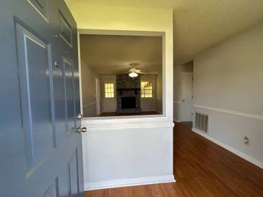 Main picture of 3106 Apple Valley Ln