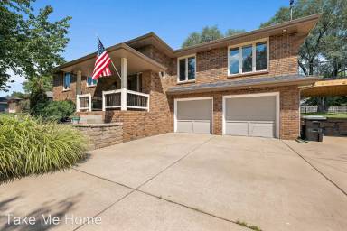 Main picture of 5946 S Roanoke Ave