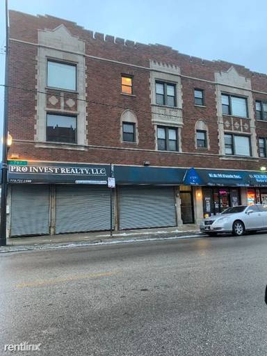 Main picture of 1723 E 79th St