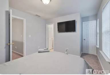 Main picture of 741 Crestwell Cir SW