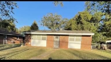 Main picture of 110 1st St