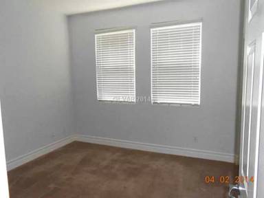 Main picture of 9787-9795 Waukegan Ave