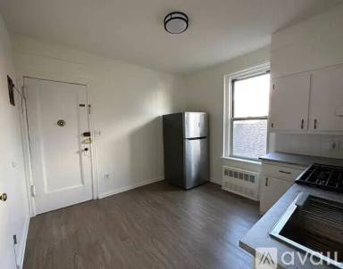 Main picture of 2401 63rd St