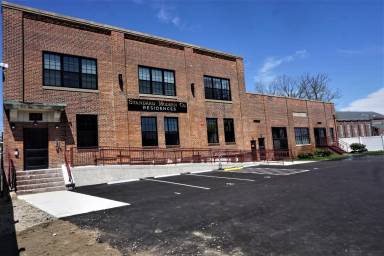 Main picture of 47 Pleasant St