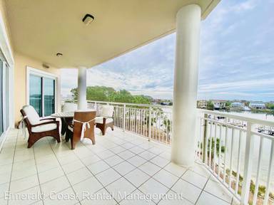 Main picture of 662 Harbor Blvd