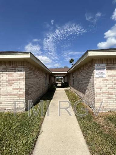 Main picture of 913 E Daffodil