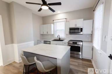 Main picture of 926 Washington Ave