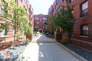 Main picture of 3521 N Racine Ave