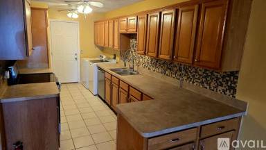 Main picture of 819 E Rosewood Ln