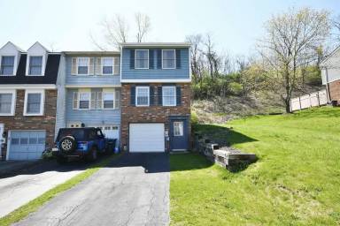 Main picture of 123 Ligonier Ln