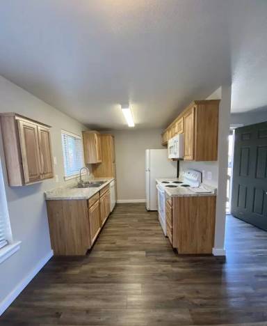 Main picture of 1334 NE Purcell Blvd