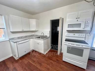 Main picture of 98 12th St