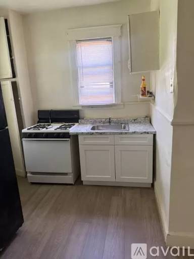 Main picture of 7 Monroe St